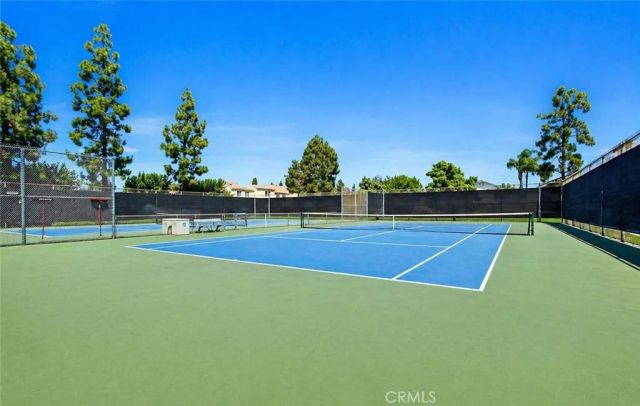 25 Brookfield, Irvine, CA 92604