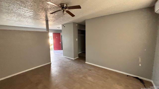 5603 Bienville Dr Apt E7, San Antonio, TX 78233