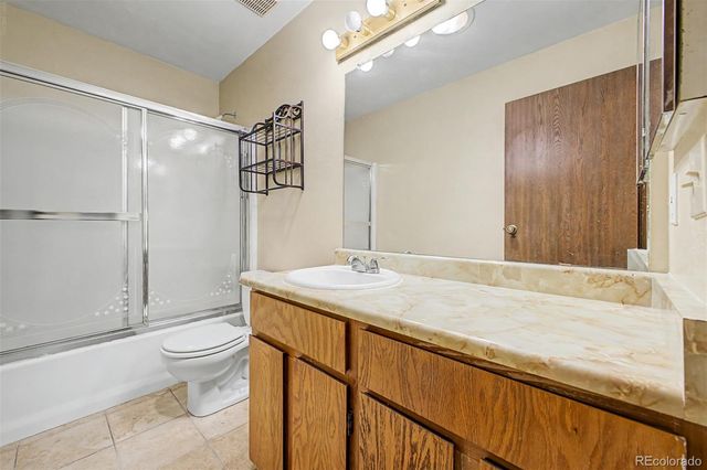 16425 E Radcliff Place B, Aurora, CO 80015