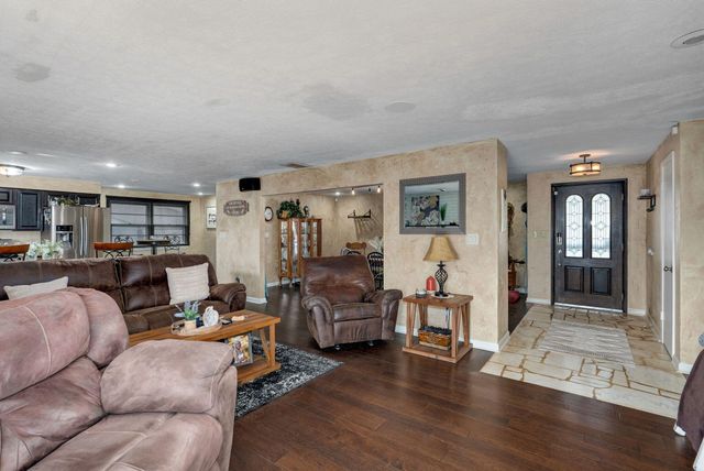 1308 W Swan Street, Springfield, MO 65807