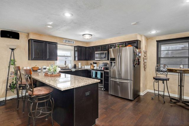 1308 W Swan Street, Springfield, MO 65807