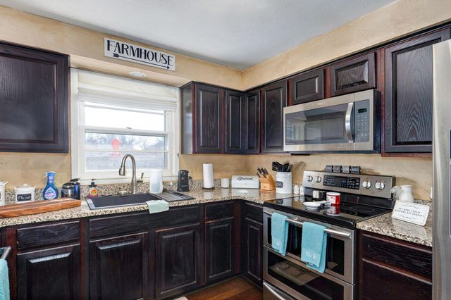 1308 W Swan Street, Springfield, MO 65807