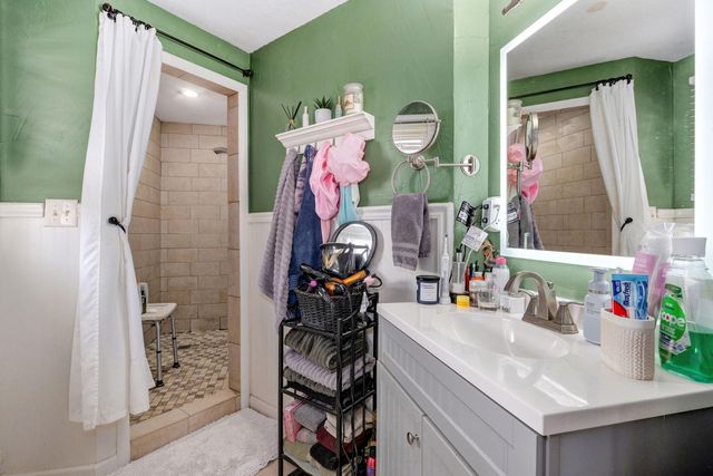 1308 W Swan Street, Springfield, MO 65807