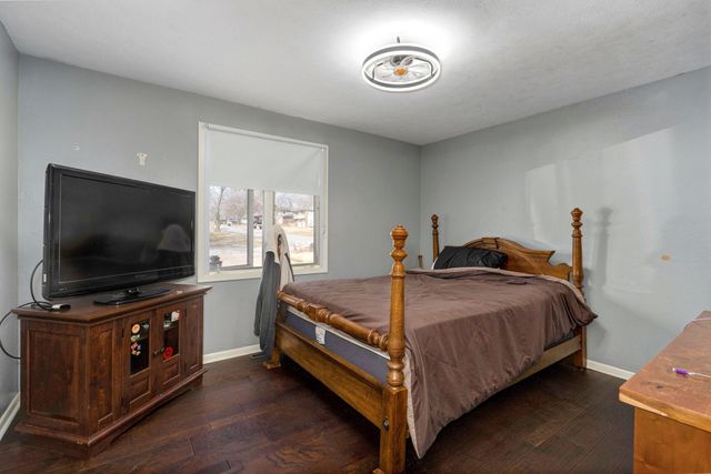 1308 W Swan Street, Springfield, MO 65807