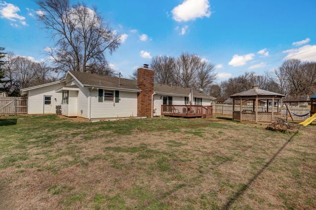 1308 W Swan Street, Springfield, MO 65807