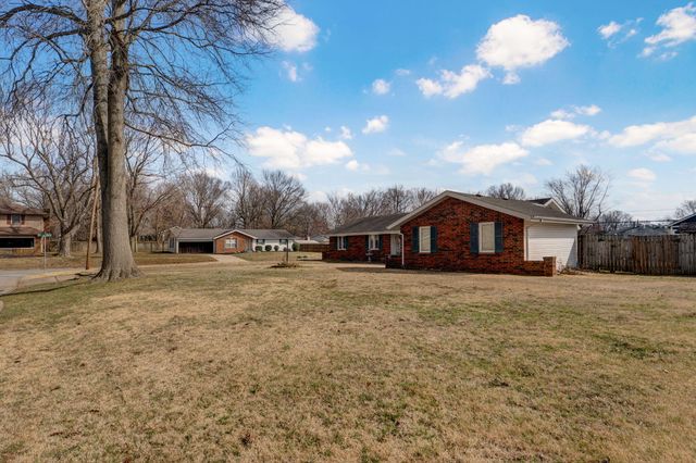 1308 W Swan Street, Springfield, MO 65807
