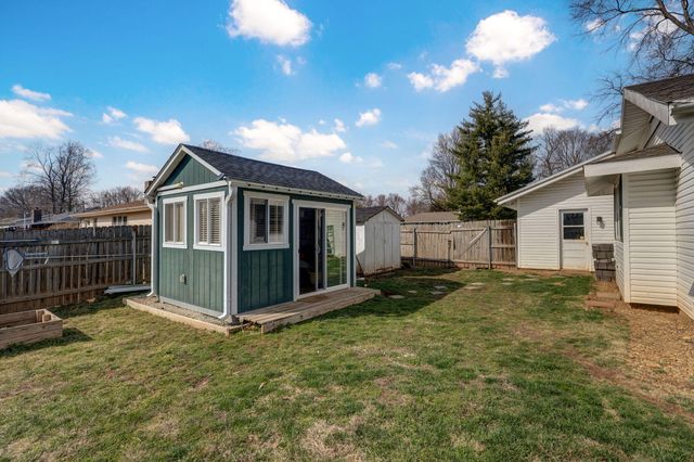 1308 W Swan Street, Springfield, MO 65807