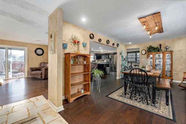 1308 W Swan Street, Springfield, MO 65807