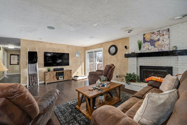 1308 W Swan Street, Springfield, MO 65807