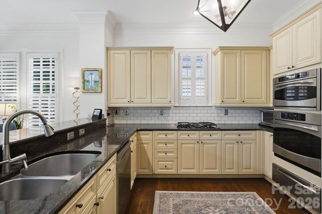 2618 Sheffield Crescent Court, Charlotte, NC 28226