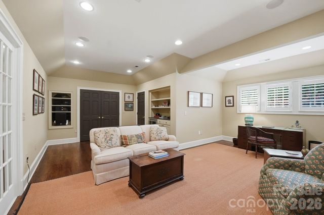 2618 Sheffield Crescent Court, Charlotte, NC 28226