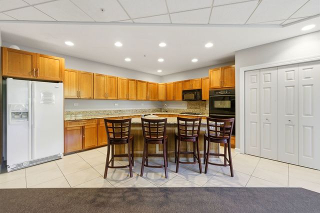 1 Renaissance Place 816, Palatine, IL 60067