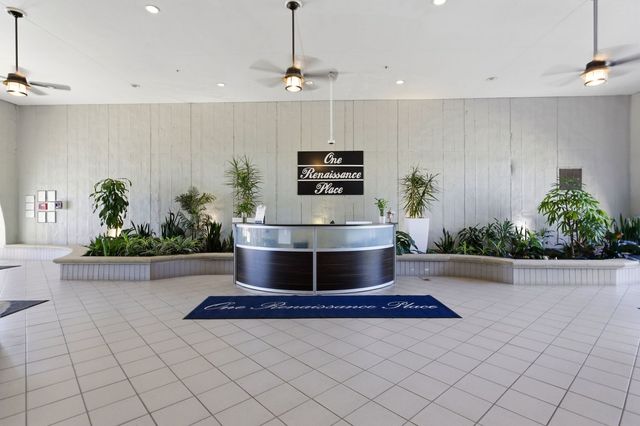 1 Renaissance Place 816, Palatine, IL 60067