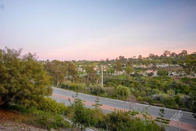 2137 Solara Lane, Vista, CA 92081