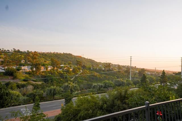 2137 Solara Lane, Vista, CA 92081