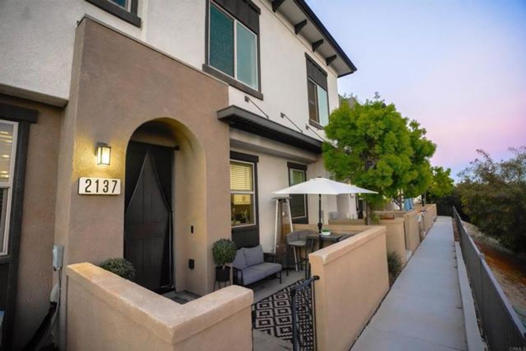 2137 Solara Lane, Vista, CA 92081