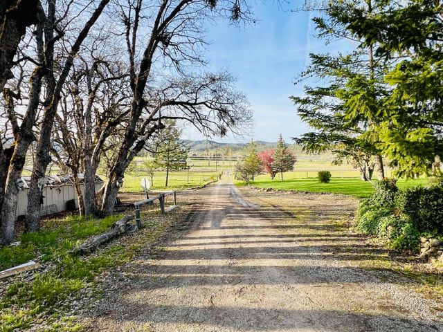 3399 Dodge Road, White City, OR 97503