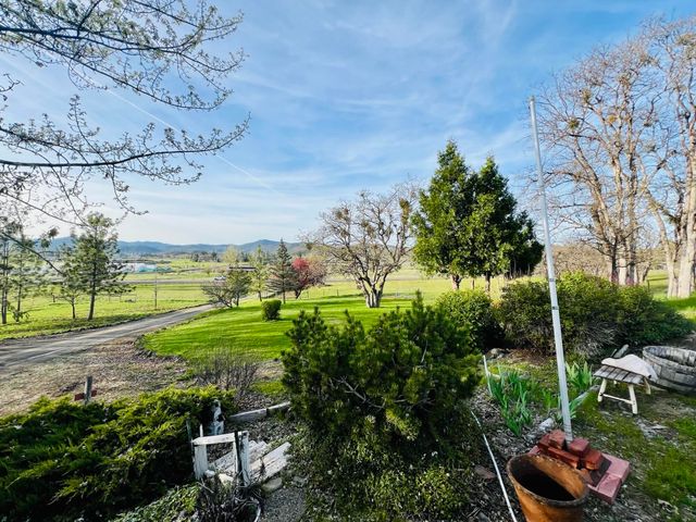 3399 Dodge Road, White City, OR 97503