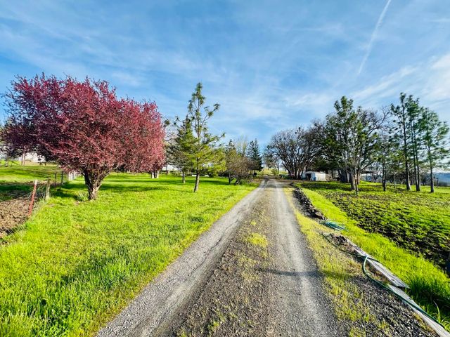 3399 Dodge Road, White City, OR 97503