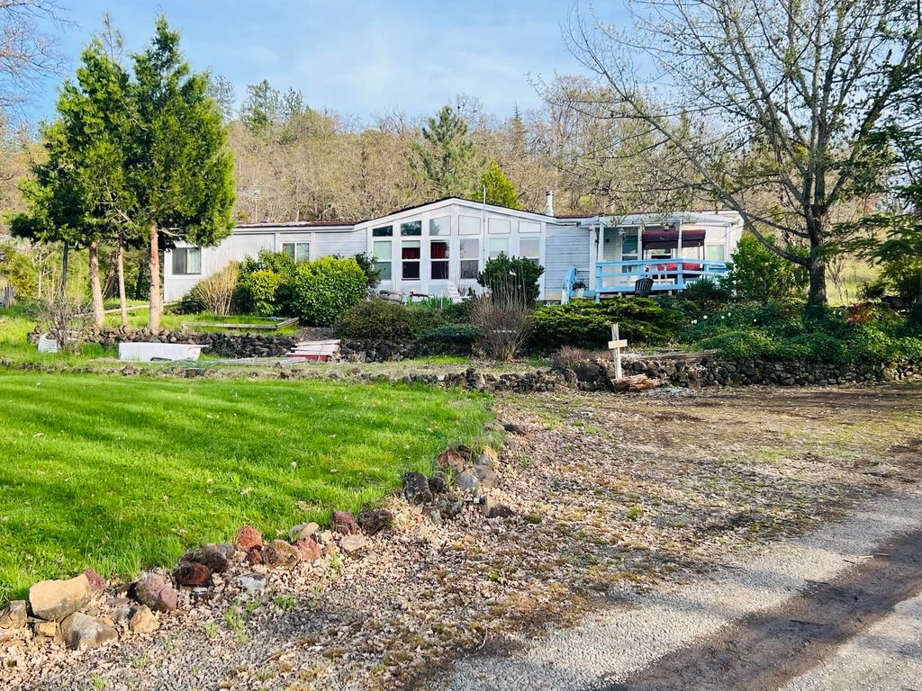 3399 Dodge Road, White City, OR 97503