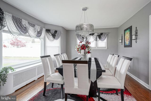38 ELMWOOD AVE, Vineland, NJ 08360