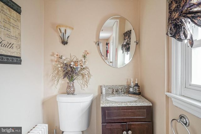 38 ELMWOOD AVE, Vineland, NJ 08360