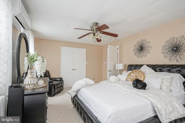 38 ELMWOOD AVE, Vineland, NJ 08360