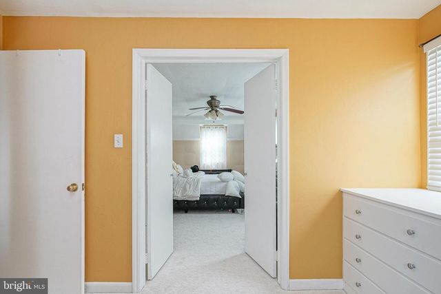 38 ELMWOOD AVE, Vineland, NJ 08360