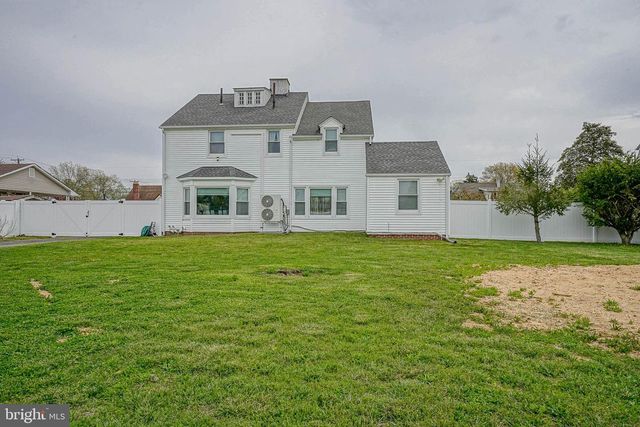 38 ELMWOOD AVE, Vineland, NJ 08360