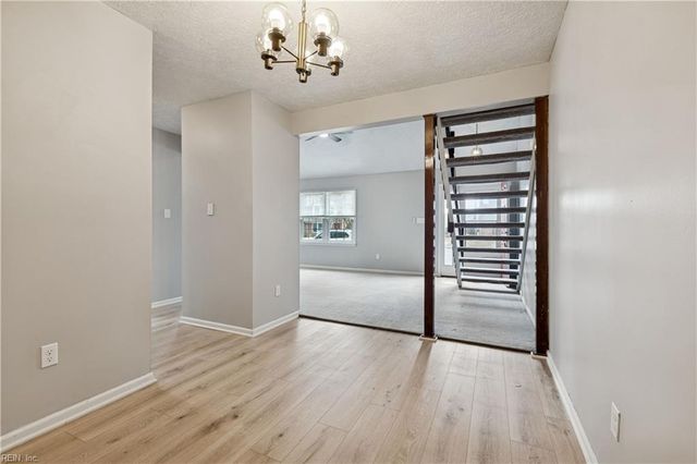 377 Kinsmen WAY, Hampton, VA 23666