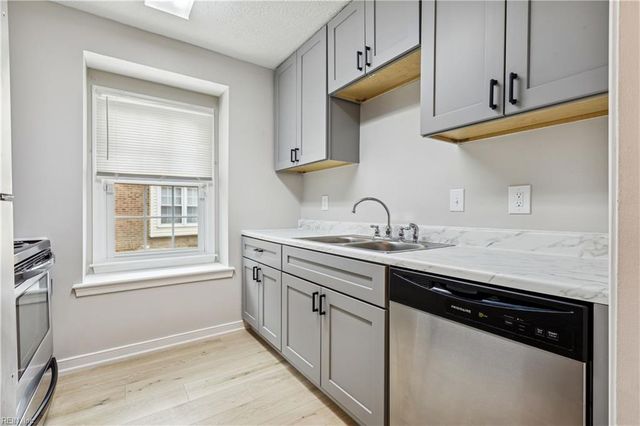 377 Kinsmen WAY, Hampton, VA 23666