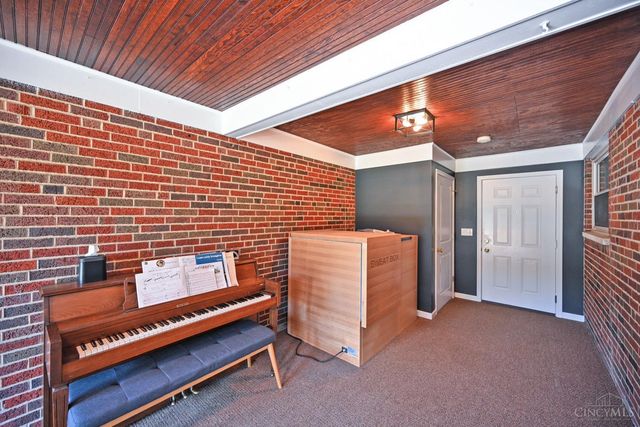 6941 Rosemary Lane, Sycamore Twp, OH 45236