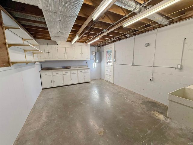 9119 Old State Road, Evansville, IN 47711