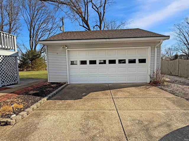 9119 Old State Road, Evansville, IN 47711