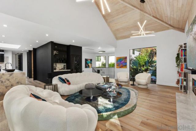 3240 Piragua St, Carlsbad, CA 92009