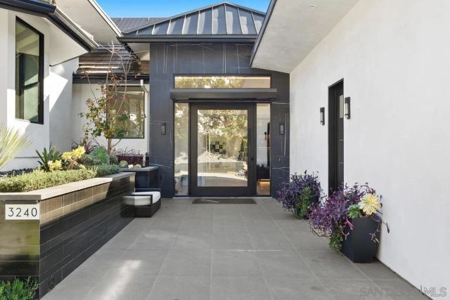 3240 Piragua St, Carlsbad, CA 92009