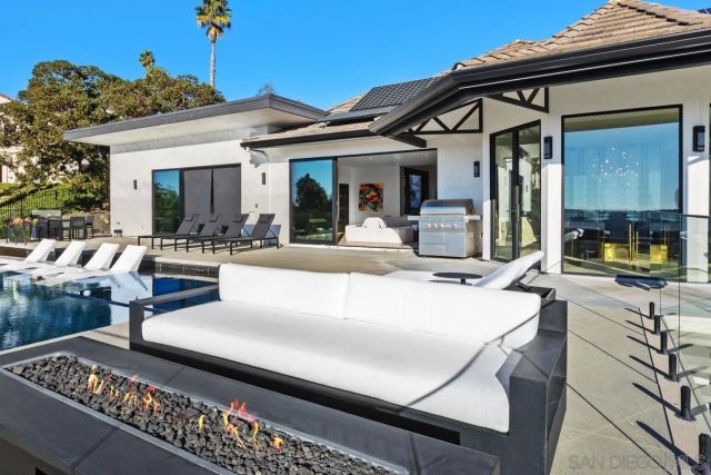 3240 Piragua St, Carlsbad, CA 92009