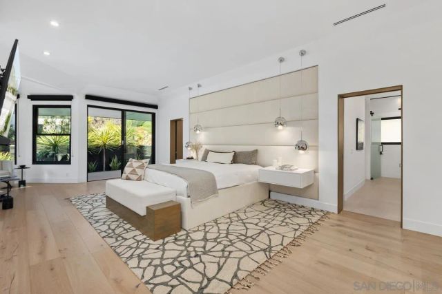 3240 Piragua St, Carlsbad, CA 92009