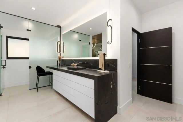 3240 Piragua St, Carlsbad, CA 92009