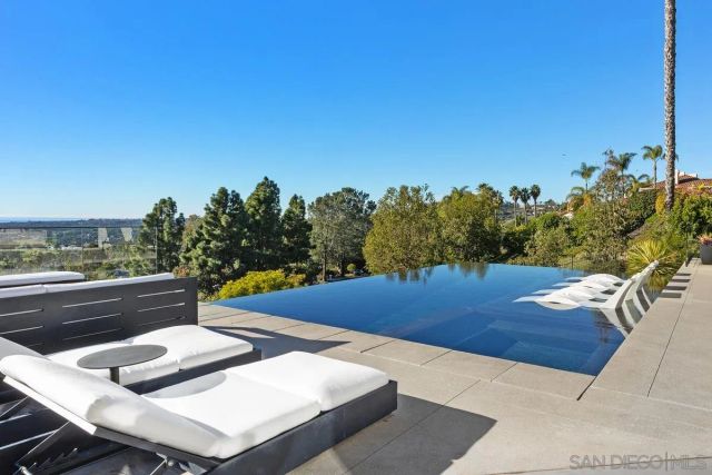 3240 Piragua St, Carlsbad, CA 92009