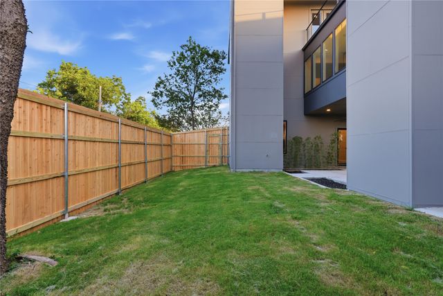 1902 Mcbroom Street, Dallas, TX 75212