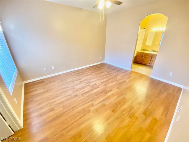 5525 West Flamingo Road 2009, Las Vegas, NV 89103