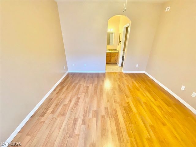 5525 West Flamingo Road 2009, Las Vegas, NV 89103