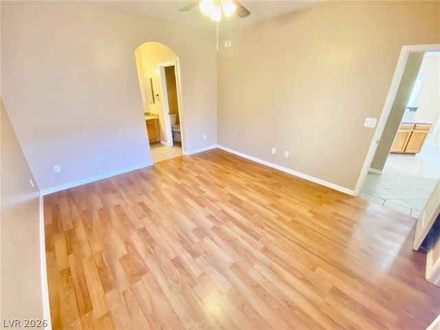 5525 West Flamingo Road 2009, Las Vegas, NV 89103