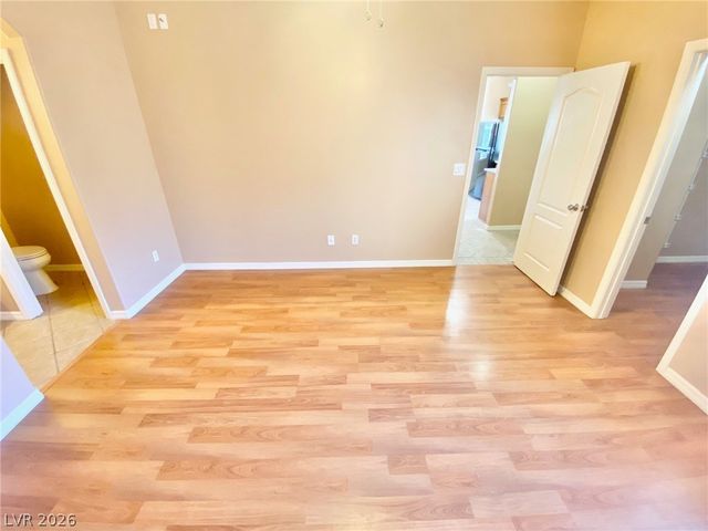 5525 West Flamingo Road 2009, Las Vegas, NV 89103