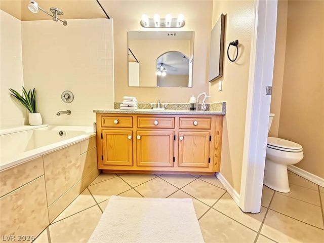 5525 West Flamingo Road 2009, Las Vegas, NV 89103