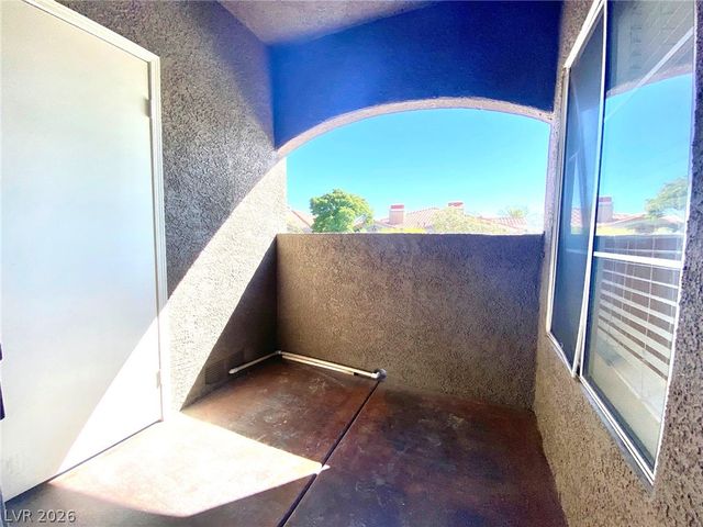 5525 West Flamingo Road 2009, Las Vegas, NV 89103