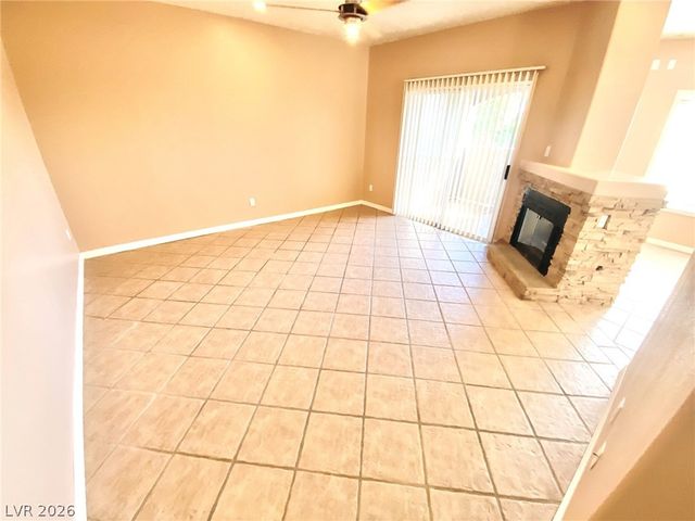 5525 West Flamingo Road 2009, Las Vegas, NV 89103