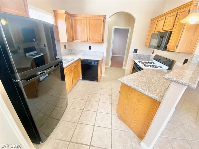 5525 West Flamingo Road 2009, Las Vegas, NV 89103
