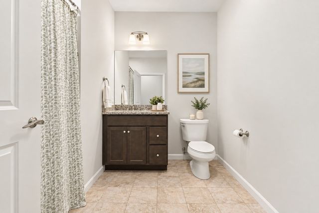 60 Coppersmith Way 401, Canton, MA 02021